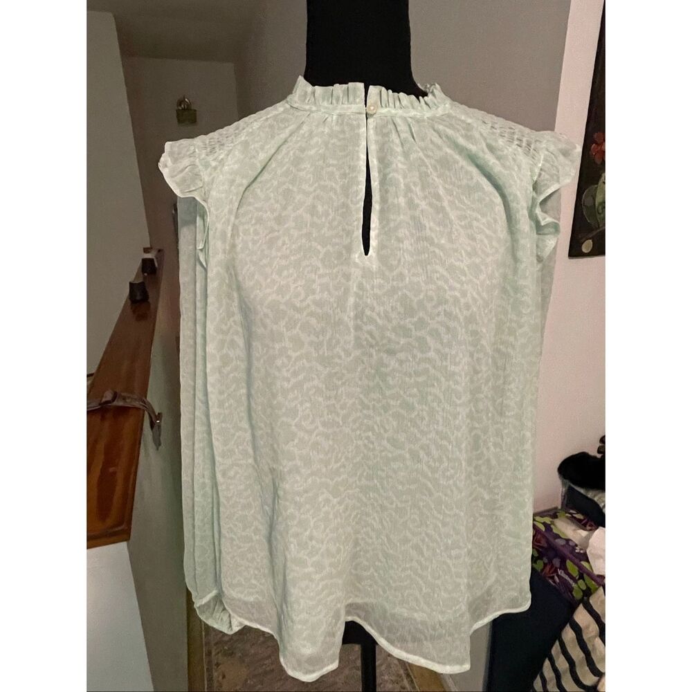 Loft Women’s Green/White Ruffled L/S Blouse Top Size Medium